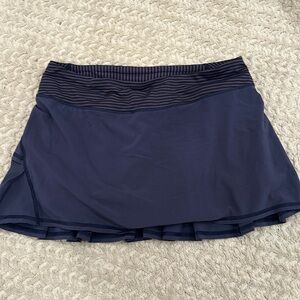 Lululemon navy skirt size 8